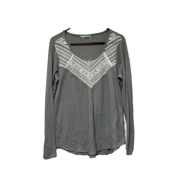 Maurices Tops - Maurice’s long sleeve with small lace overlay